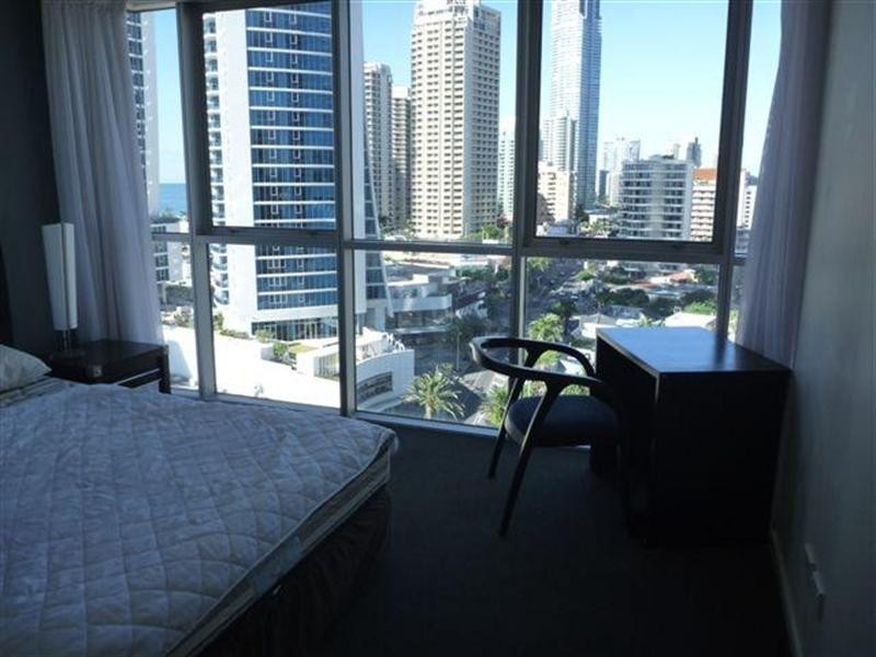 23 Ferny Avenue, Surfers Paradise QLD 4217