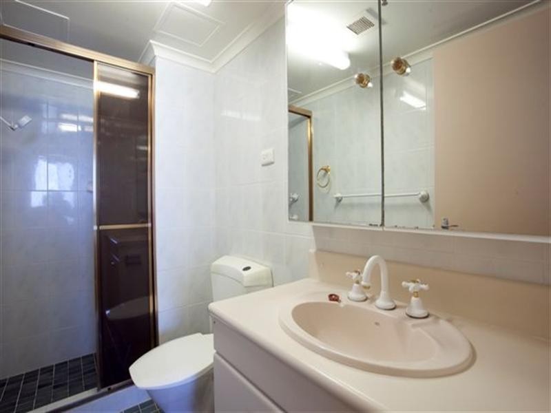 16b-5 Clifford Street, Surfers Paradise QLD 4217