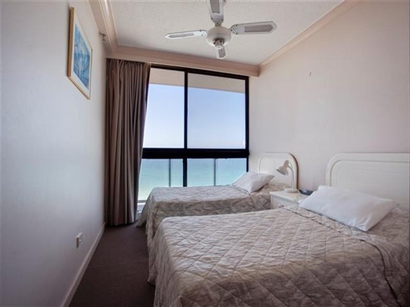 16b-5 Clifford Street, Surfers Paradise QLD 4217