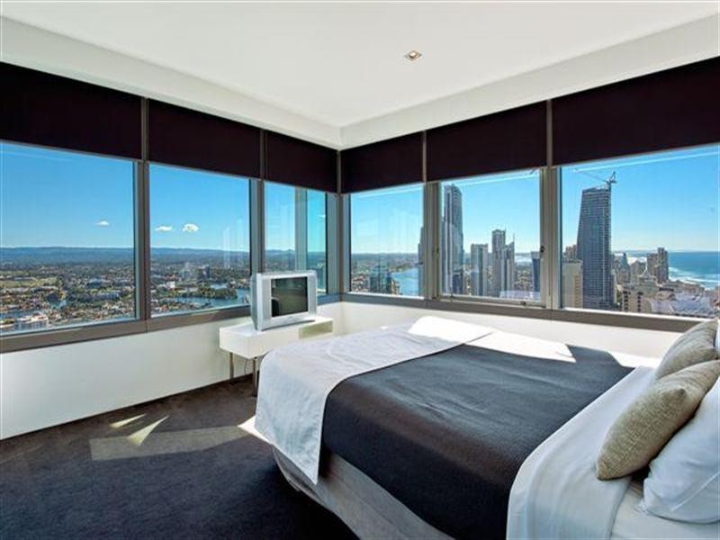 9 Hamilton Avenue, Surfers Paradise QLD 4217