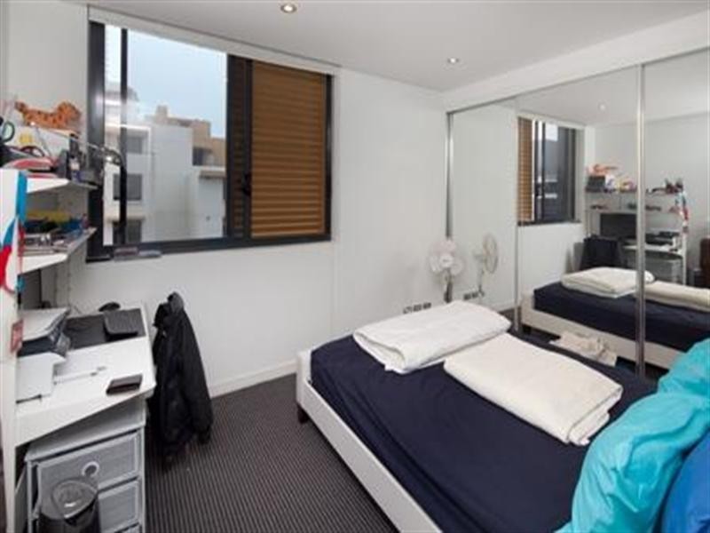 2 Aqua Street, Southport QLD 4215