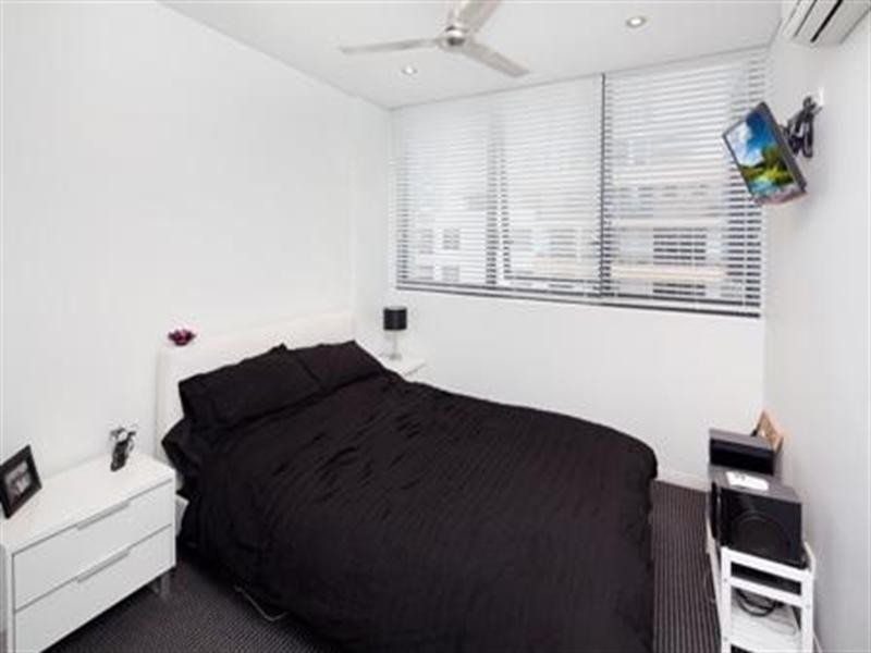 2 Aqua Street, Southport QLD 4215