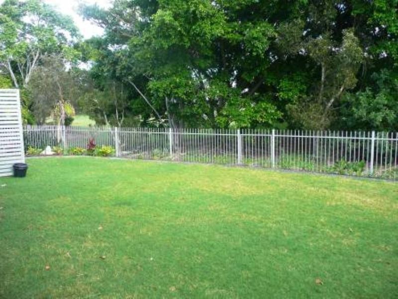 9121 Peter Senior Drive, Hope Island QLD 4212