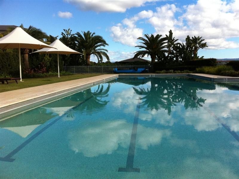 9121 Peter Senior Drive, Hope Island QLD 4212