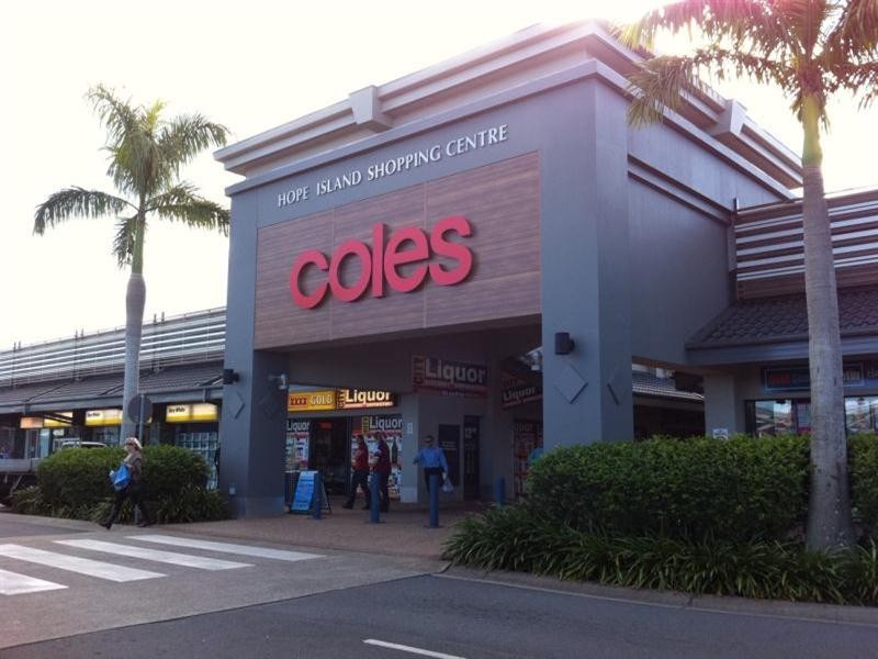 9121 Peter Senior Drive, Hope Island QLD 4212