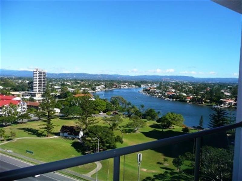 902B/2865 Gold Coast Highway, Surfers Paradise QLD 4217