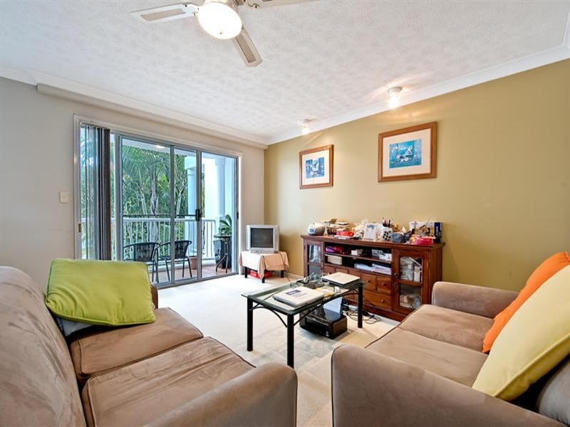 7 Purli Street, Surfers Paradise QLD 4217