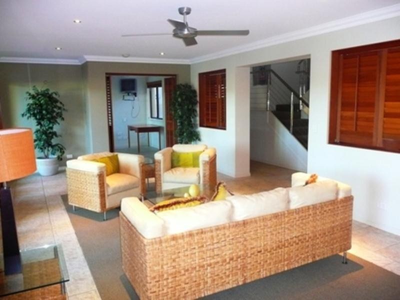 30 Emu Court, Sorrento QLD 4217