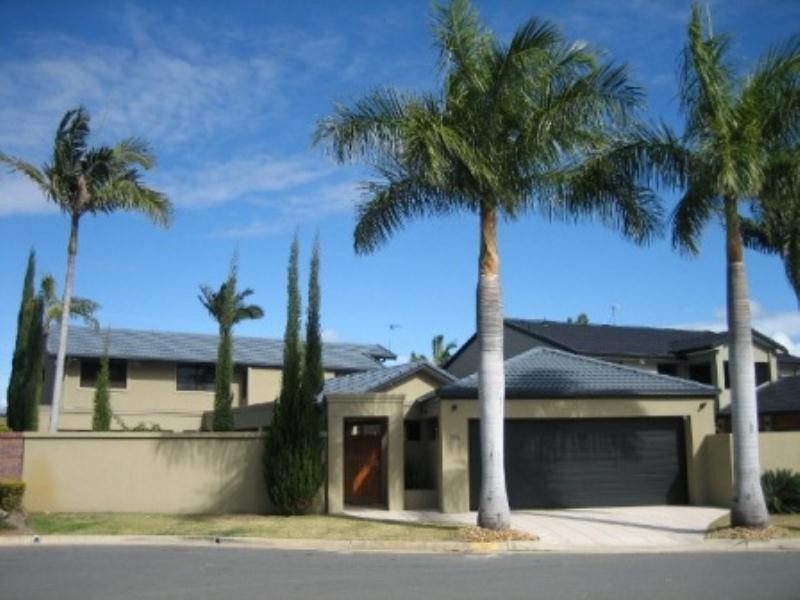 30 Emu Court, Sorrento QLD 4217