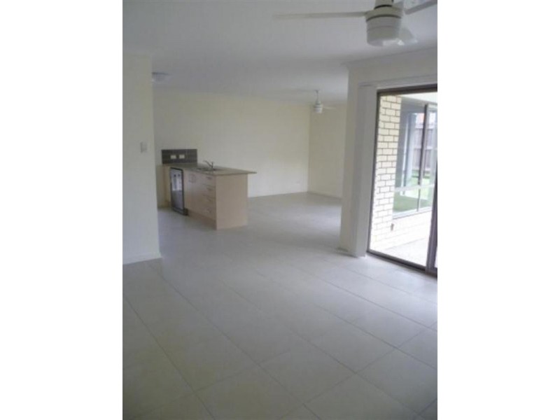 3 Frankland Avenue, Waterford QLD 4133