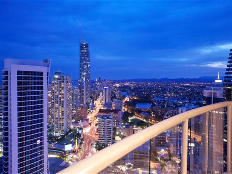 23 Ferny Avenue, Surfers Paradise QLD 4217