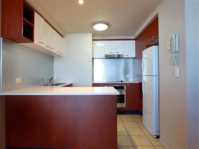 23 Ferny Avenue, Surfers Paradise QLD 4217