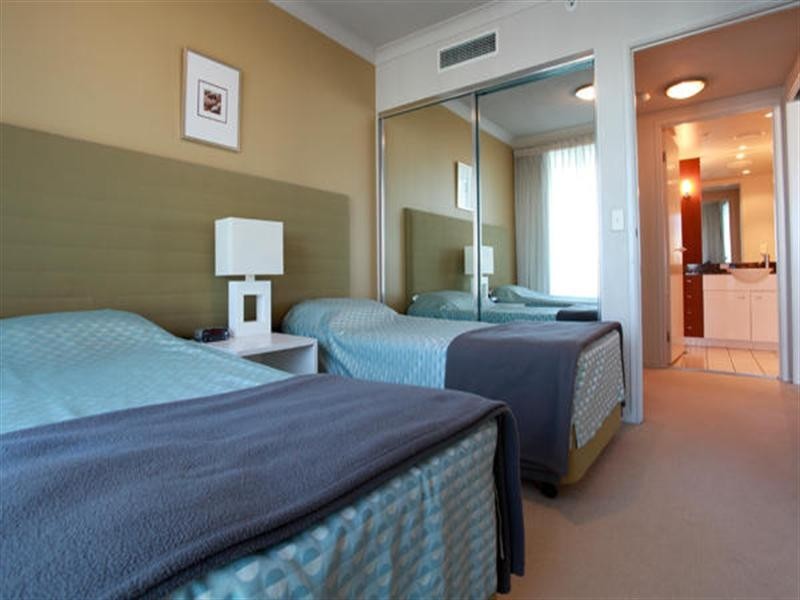 23 Ferny Avenue, Surfers Paradise QLD 4217