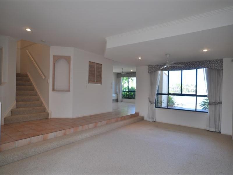 3/87 Morala, Runaway Bay QLD 4216