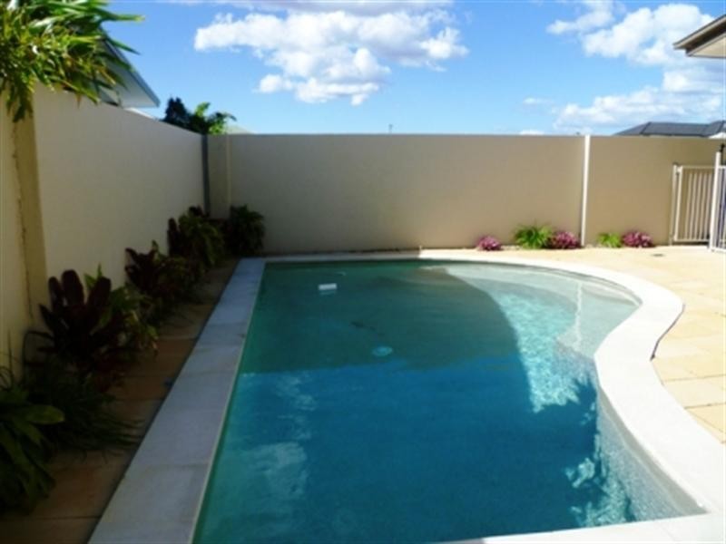 10 Iridium Drive, Hope Island QLD 4212