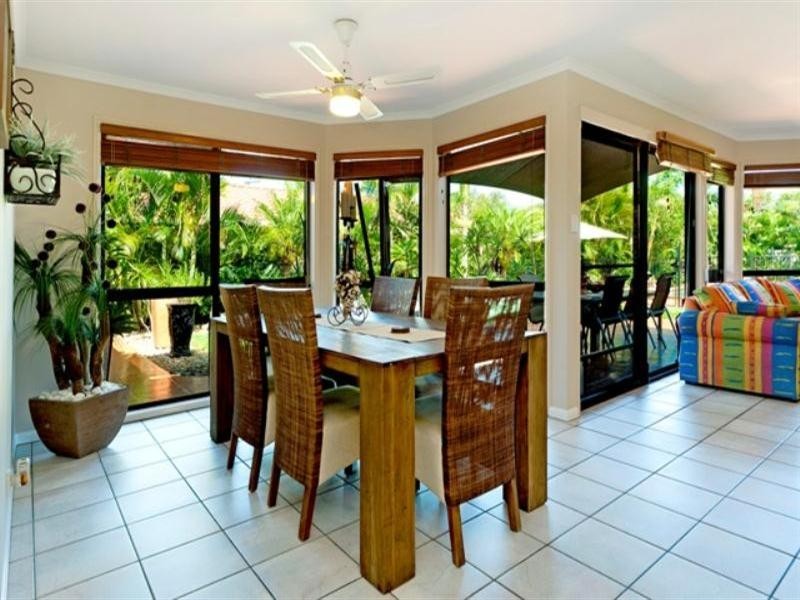 25 Audrey Avenue, Helensvale QLD 4212