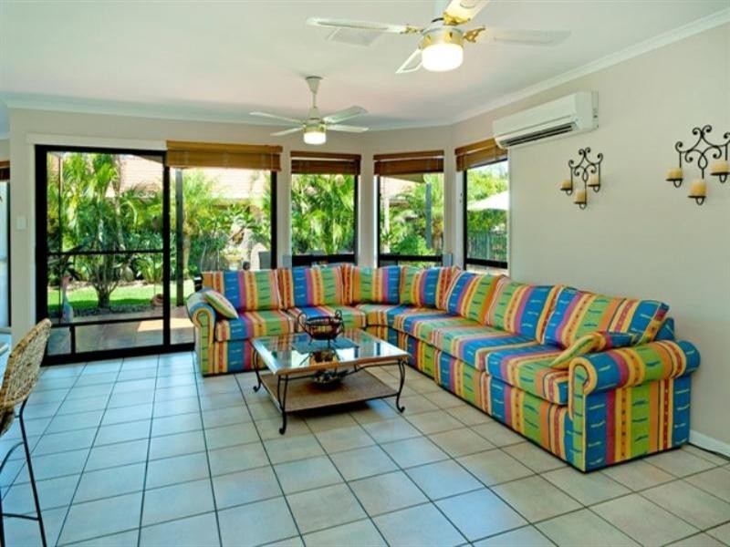 25 Audrey Avenue, Helensvale QLD 4212