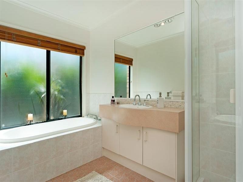 25 Audrey Avenue, Helensvale QLD 4212