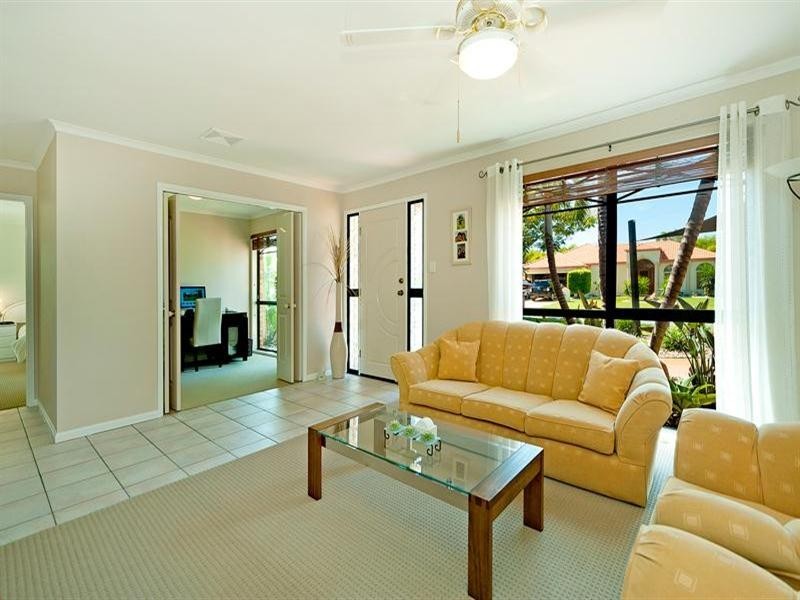 25 Audrey Avenue, Helensvale QLD 4212