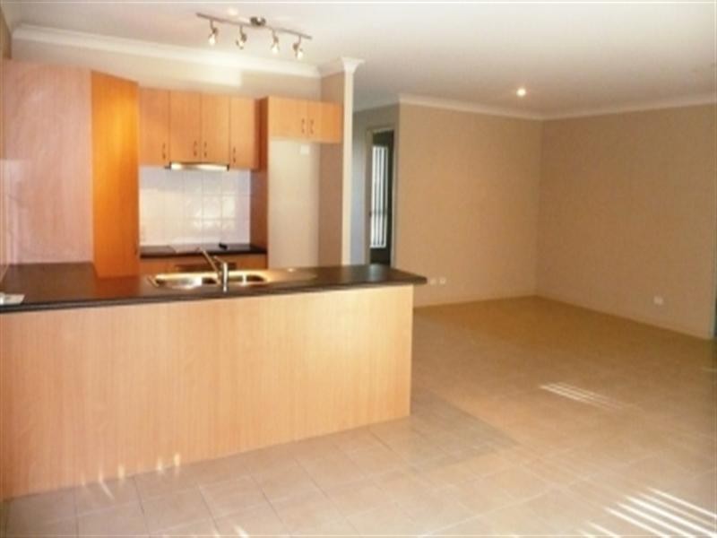 21 Whitely Circuit, Maudsland QLD 4210