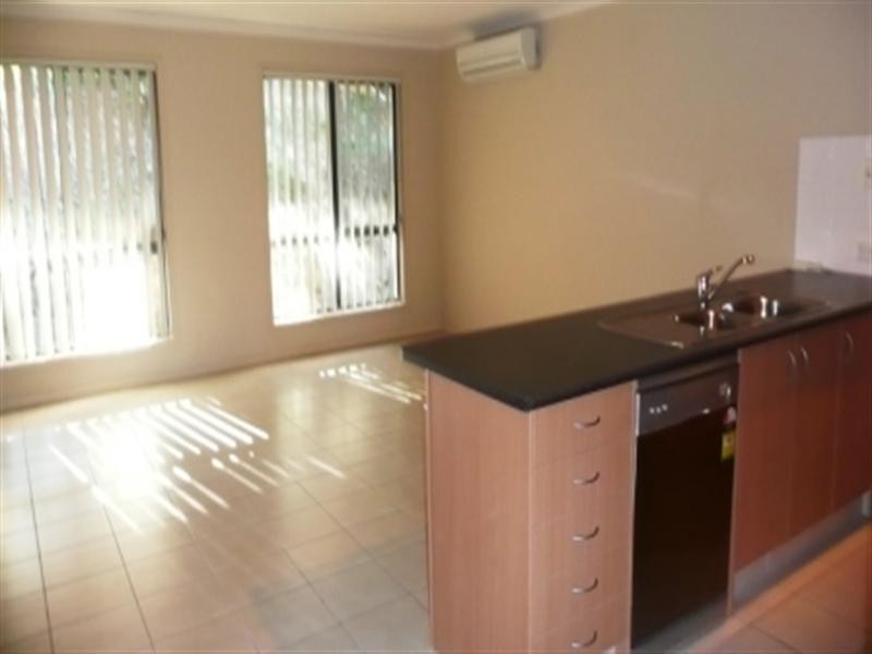 21 Whitely Circuit, Maudsland QLD 4210