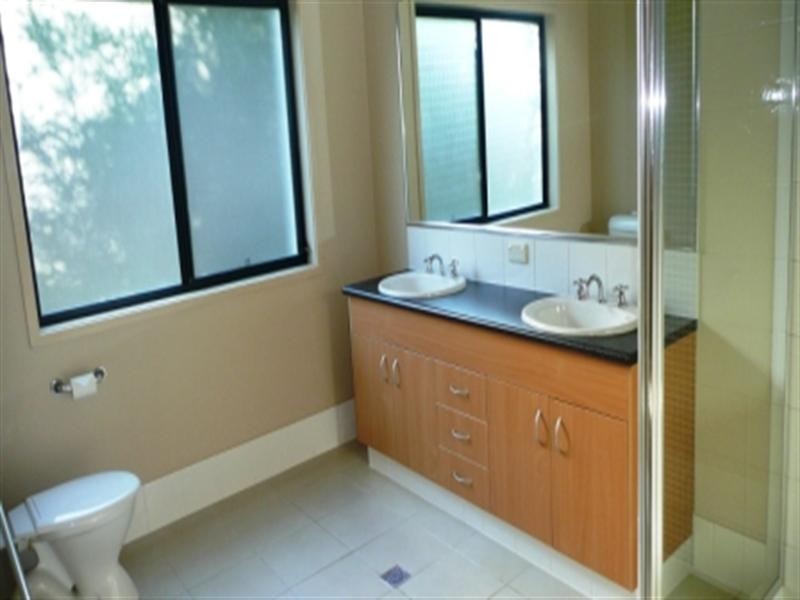 21 Whitely Circuit, Maudsland QLD 4210