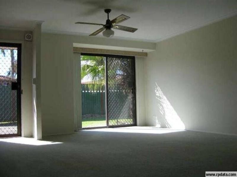 1-4 Elm Court, Labrador QLD 4215