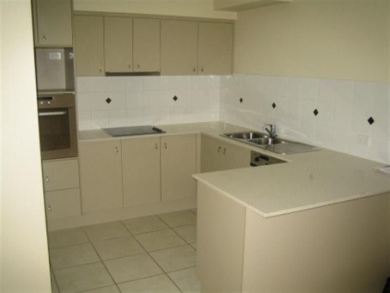 4/66 Queen Street, Southport QLD 4215