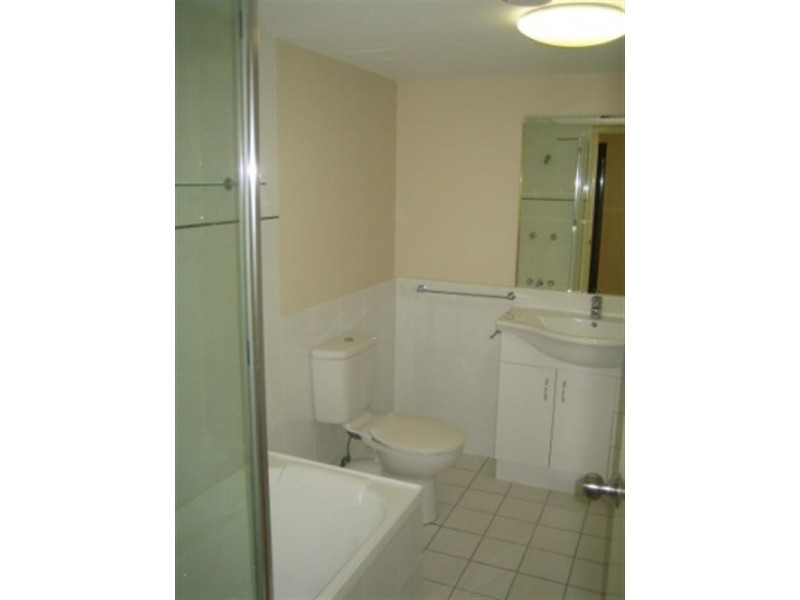 4/66 Queen Street, Southport QLD 4215