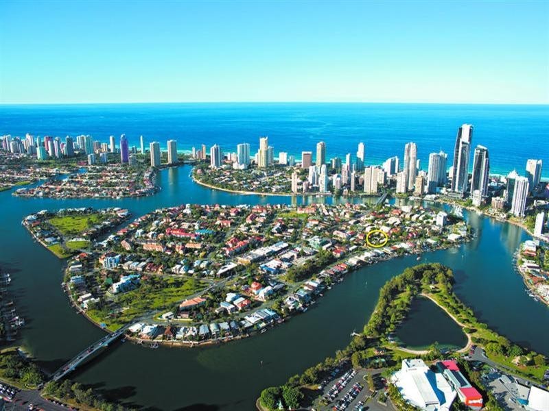 Chevron Island QLD 4217