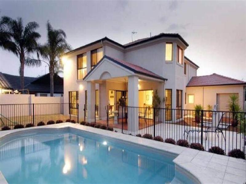 48 Edinburgh Road, Benowa QLD 4217