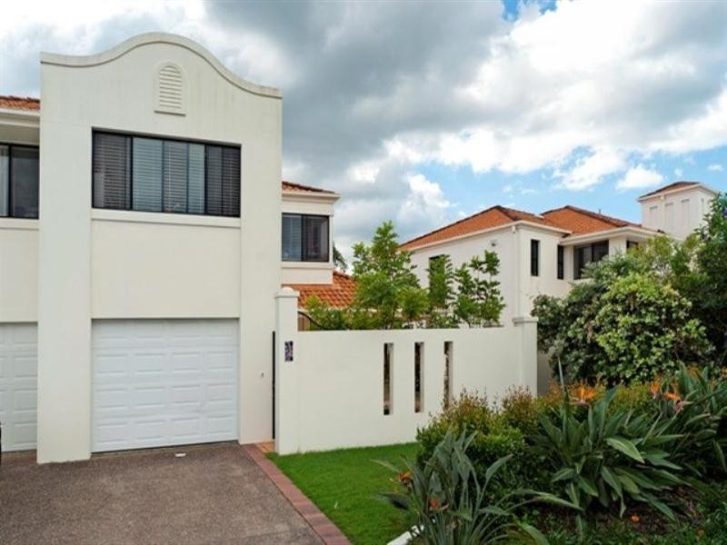 Hope Island QLD 4212