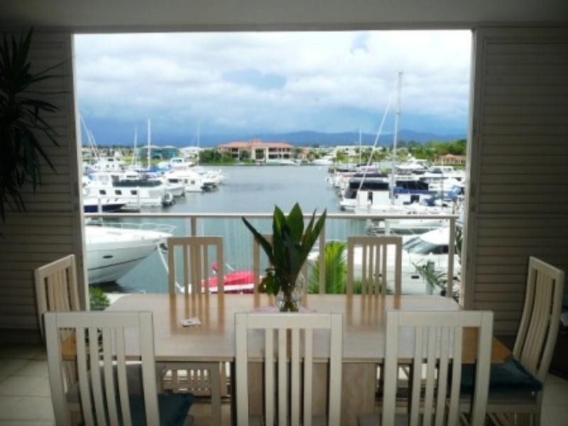 1766 Rialto Quay, Hope Island QLD 4212