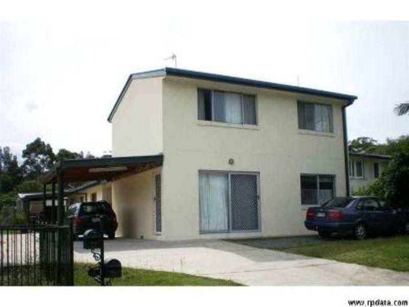 2-4 Geoffrey Avenue, Southport QLD 4215