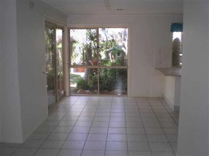 4 Westlake Court, Helensvale QLD 4212