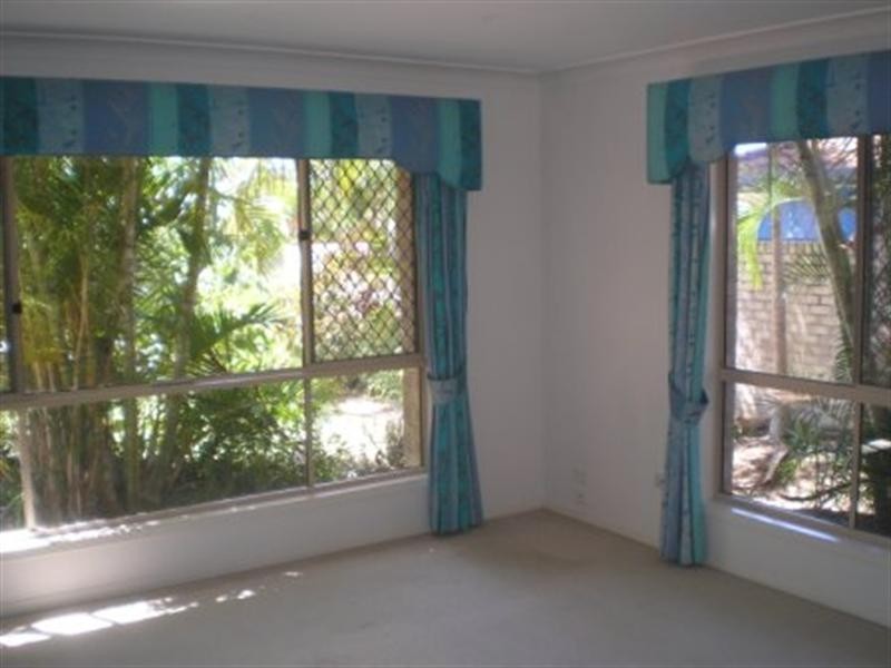 4 Westlake Court, Helensvale QLD 4212