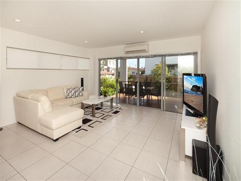 1 & 2 29 Cawthray Street, Biggera Waters QLD 4216