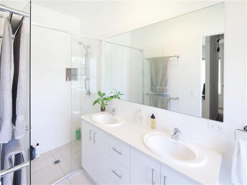 1 & 2 29 Cawthray Street, Biggera Waters QLD 4216