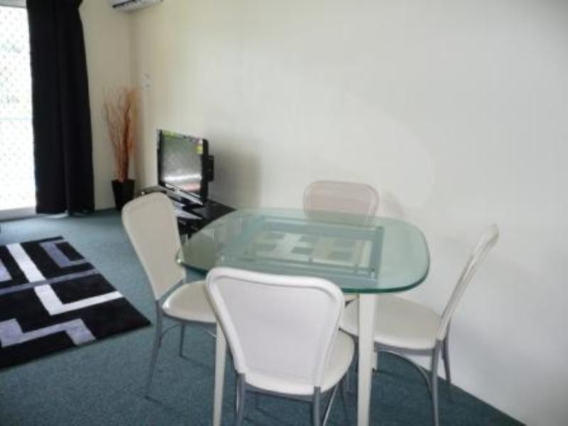 33-69 Ferny Avenue, Surfers Paradise QLD 4217