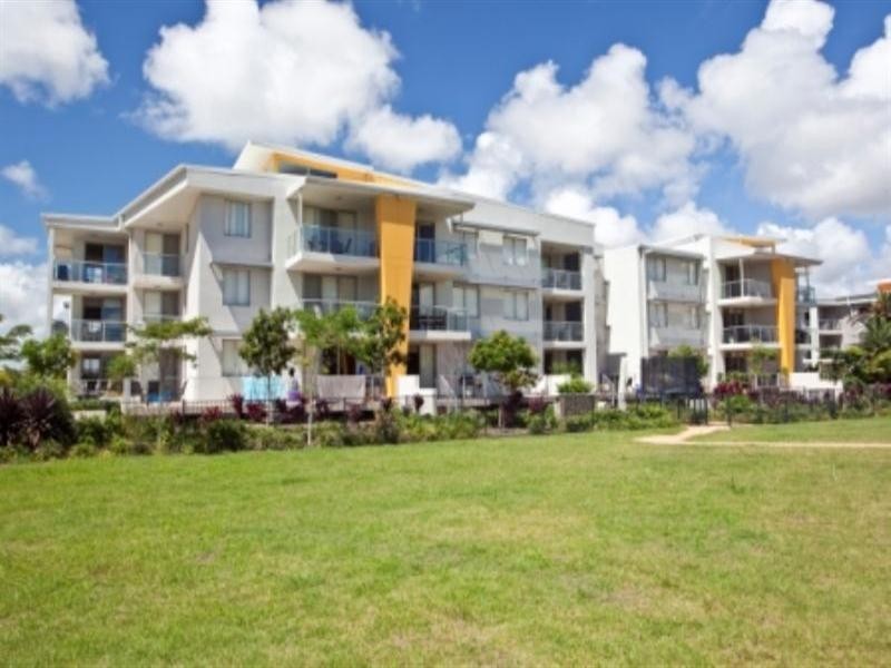 117/66 Sickle Avenue, Hope Island QLD 4212