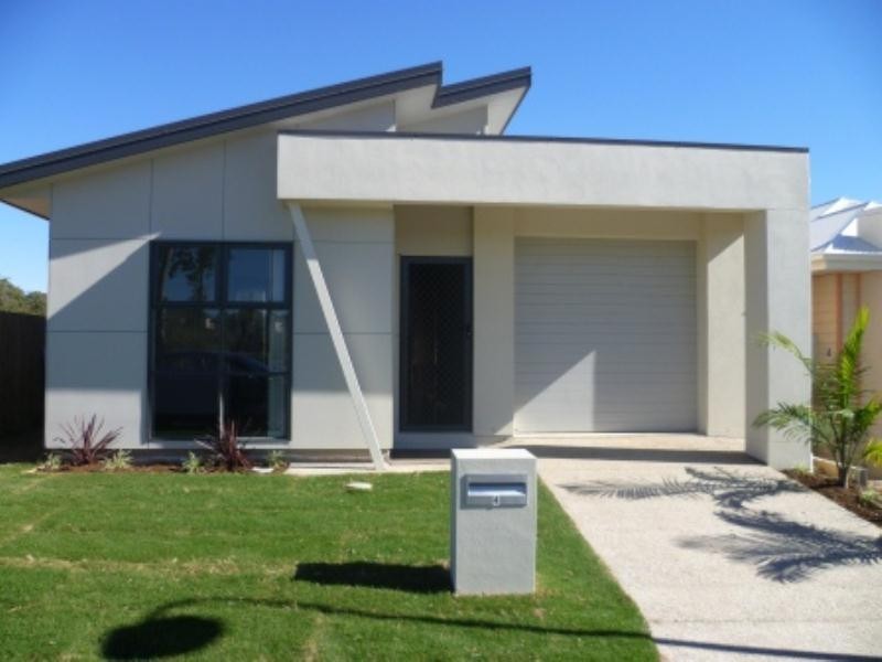 4 Erbin Lane, Augustine Heights QLD 4300