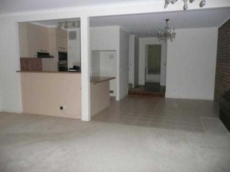 3-26 Vespa Crescent, Bundall QLD 4217