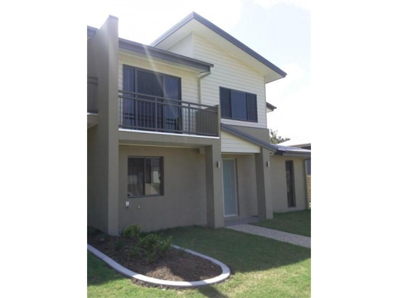 2/3 Elise Avenue, Coomera QLD 4209