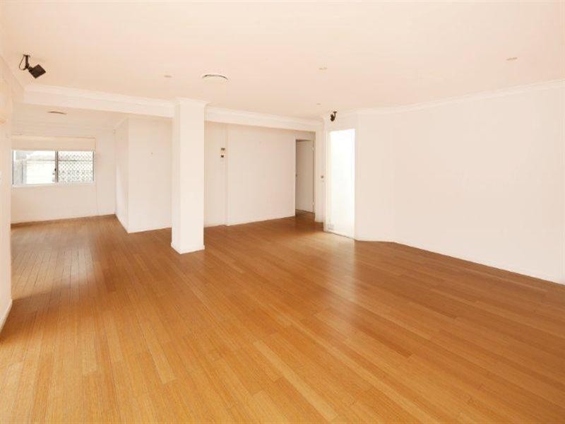 42 Hughes Avenue, 36 Peak Avenue, 38 Peak Avenue, Main Beach QLD 4217