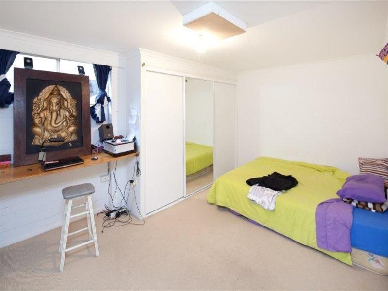 42 Hughes Avenue, 36 Peak Avenue, 38 Peak Avenue, Main Beach QLD 4217