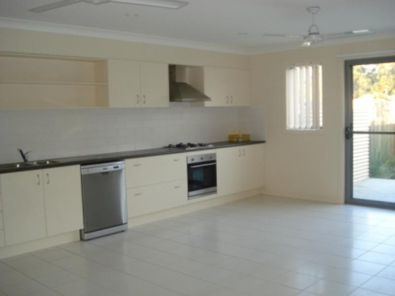 3/11 Pearl Street, Coomera QLD 4209