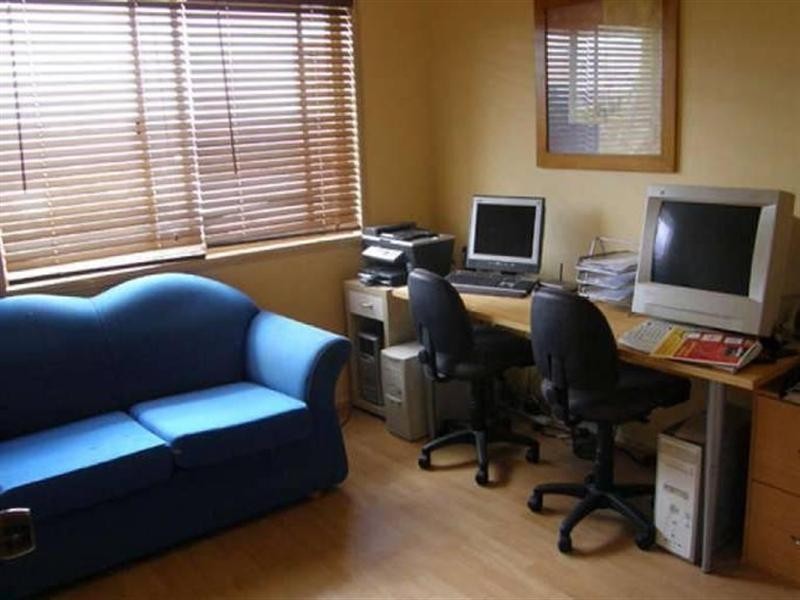 16 Daisy Street, Elanora QLD 4221