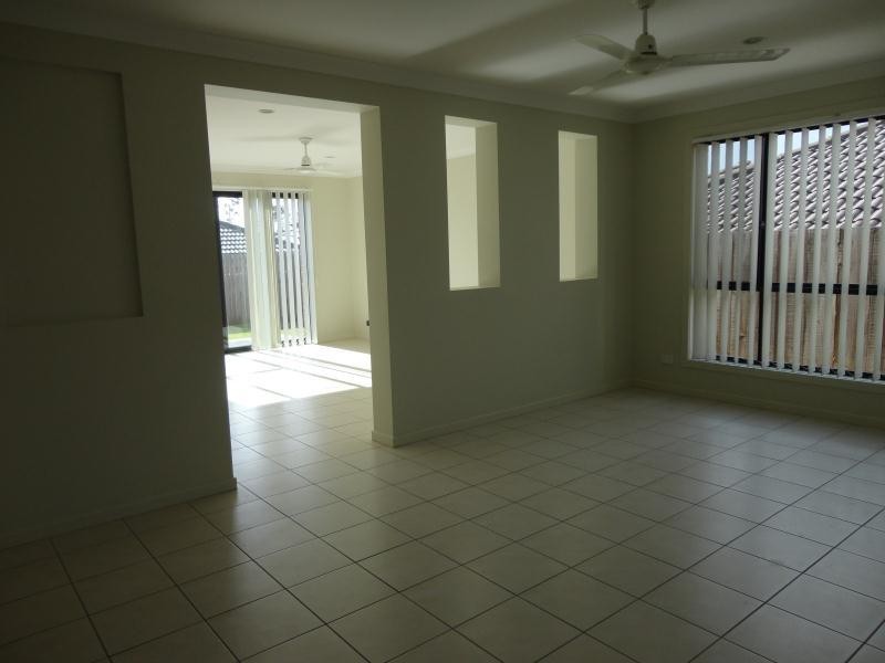 16 Moorhen Street, Coomera QLD 4209