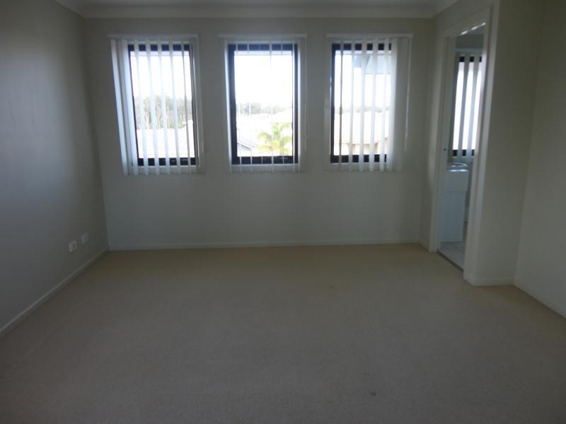 16 Moorhen Street, Coomera QLD 4209