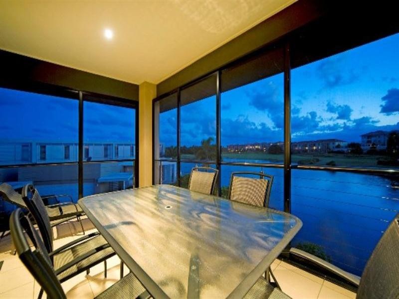 Hope Island QLD 4212